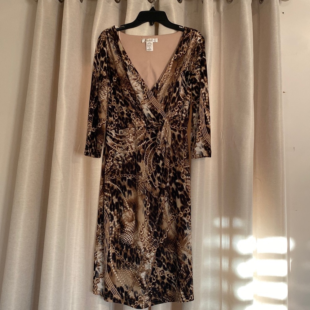 Chain Print V-Neck Midi Dress